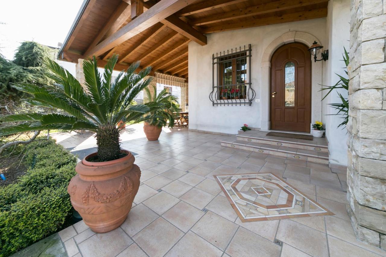 לינה וארוחת בוקר דסנזאנו דל גארדה La Casa Di Pimpi מראה חיצוני תמונה