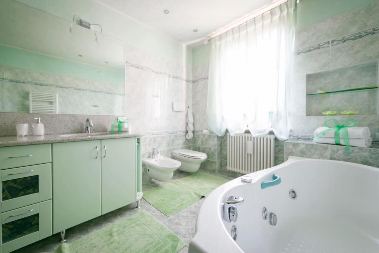 לינה וארוחת בוקר דסנזאנו דל גארדה La Casa Di Pimpi מראה חיצוני תמונה
